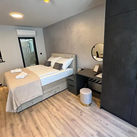 Studio Apartman Versi Old Town Zadar Exterior photo